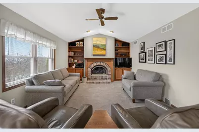 2925 Maple Run Drive, Madison, WI 53719 - Photo 5