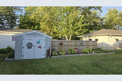 810 N High Street, Fort Atkinson, WI 53538 - Photo 23