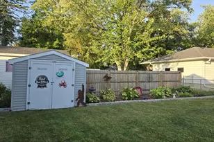 810 N High St, Fort Atkinson, WI 53538 - Photo 23