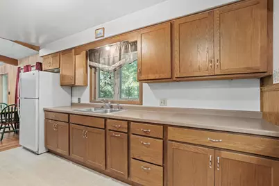 6927 N Harris Court, Westfield, WI 53964 - Photo 9