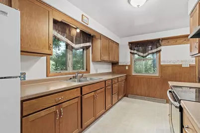 6927 N Harris Court, Westfield, WI 53964 - Photo 7