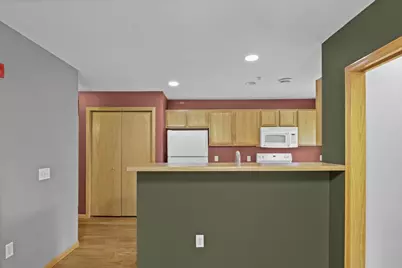 3902 Maple Grove Drive, Madison, WI 53719 - Photo 9