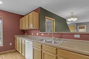 3902 Maple Grove Dr, Madison, WI 53719 - Photo 13