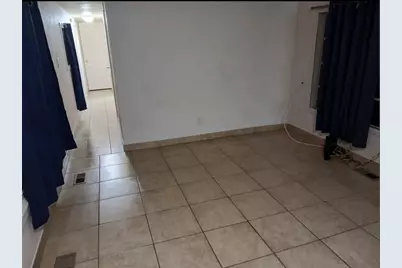 2516 W Carroll Avenue, Oak Creek, WI 53154 - Photo 3