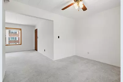 28 Sherman Terrace #4, Madison, WI 53704 - Photo 9