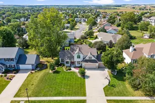 925 Lexington Way, Waunakee, WI 53597 - Photo 3