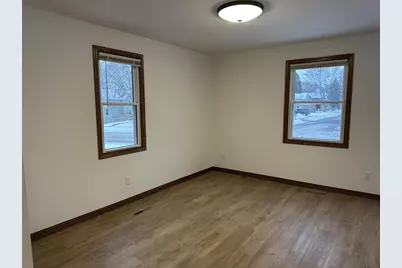 325 W Maple Avenue, Beaver Dam, WI 53916 - Photo 3