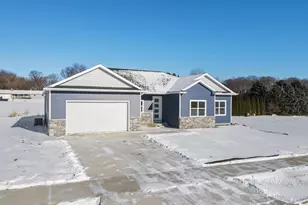 5614 Glorious Dr, Madison, WI 53718 - Photo 1