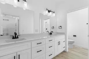5614 Glorious Dr, Madison, WI 53718 - Photo 13