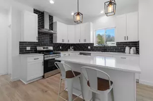 5614 Glorious Dr, Madison, WI 53718 - Photo 7