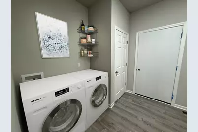 402 N Julie Court, Belleville, WI 53508 - Photo 19