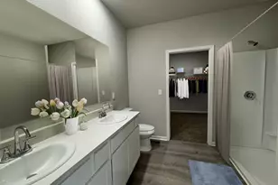 402 N Julie Ct, Belleville, WI 53508 - Photo 9