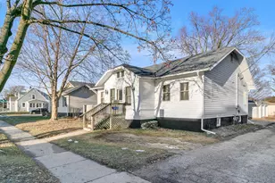 709 DeWitt St, Portage, WI 53901 - Photo 3