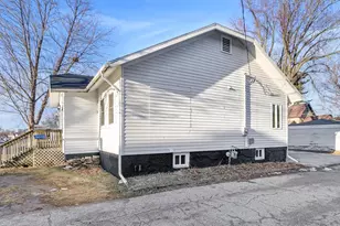 709 DeWitt St, Portage, WI 53901 - Photo 5