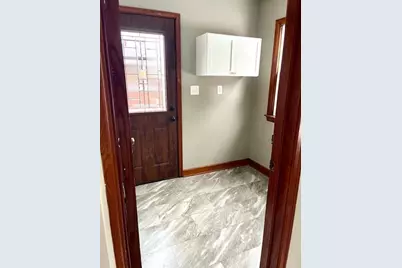 120 N Madison Street, Janesville, WI 53536 - Photo 17