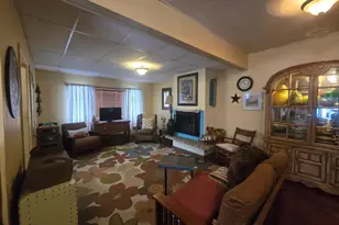 1035 Academy St, Elroy, WI 53929 - Photo 9