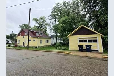 1035 Academy Street, Elroy, WI 53929 - Photo 5