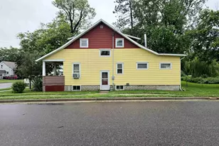 1035 Academy St, Elroy, WI 53929 - Photo 3