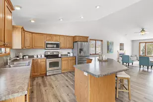 1032 Vista Ridge Dr, Mount Horeb, WI 53572 - Photo 13