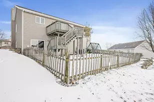 1032 Vista Ridge Dr, Mount Horeb, WI 53572 - Photo 5