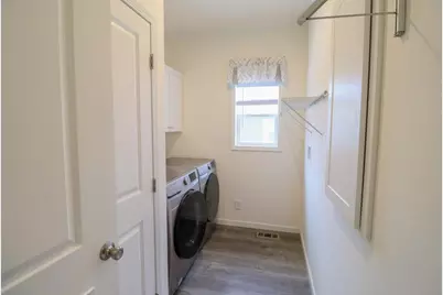 3521 Alexander Avenue, Holmen, WI 54636 - Photo 11