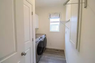 3521 Alexander Ave, Holmen, WI 54636 - Photo 11