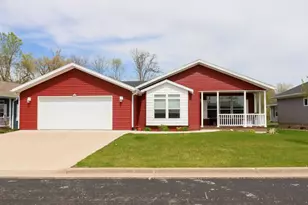 3521 Alexander Ave, Holmen, WI 54636 - Photo 1