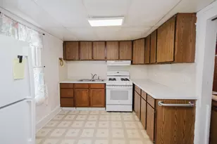 611 S Wisconsin St, Mineral Point, WI 53565 - Photo 11