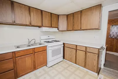 611 S Wisconsin Street, Mineral Point, WI 53565 - Photo 13