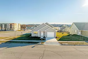 912 Oregon Parks Ave, Oregon, WI 53575 - Photo 33