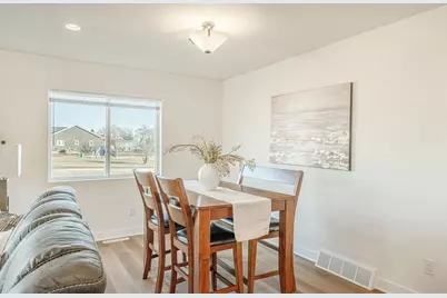 912 Oregon Parks Avenue, Oregon, WI 53575 - Photo 5