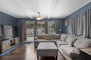 71 S Blackhawk St, Janesville, WI 53545 - Photo 17