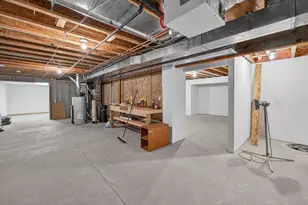 1802 Tarragon Dr, Madison, WI 53716 - Photo 37