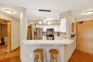 10 Kings Mill Cir, Madison, WI 53718 - Photo 11