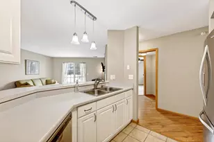 10 Kings Mill Cir, Madison, WI 53718 - Photo 15
