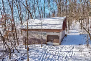 5601 Dahmen Dr, Waunakee, WI 53597 - Photo 17