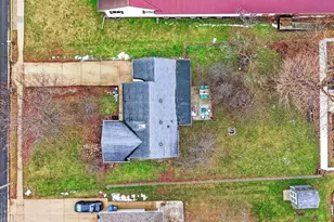 239 E Spaulding St, Watertown, WI 53098 - Photo 37