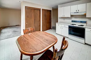 6502 Pilgrim Rd, Madison, WI 53711 - Photo 13