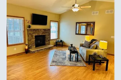 306 Lindsay Way, Cottage Grove, WI 53527 - Photo 9