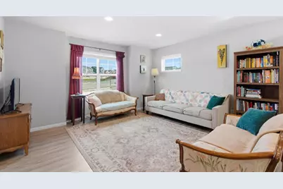 629 Hillcrest Drive, Waunakee, WI 53597 - Photo 5