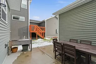 629 Hillcrest Dr, Waunakee, WI 53597 - Photo 27