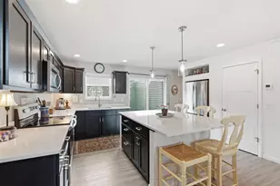 629 Hillcrest Dr, Waunakee, WI 53597 - Photo 9