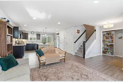 629 Hillcrest Drive, Waunakee, WI 53597 - Photo 7