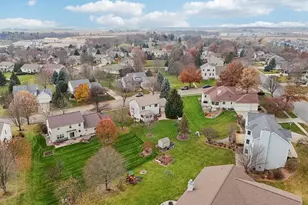 503 Island Dr, DeForest, WI 53532 - Photo 49