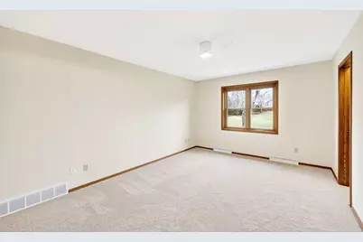 10 Wynbrook Circle, Madison, WI 53704 - Photo 17