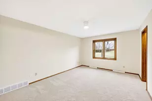 10 Wynbrook Cir, Madison, WI 53704 - Photo 17