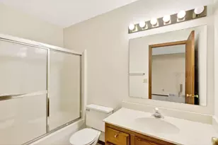 10 Wynbrook Cir, Madison, WI 53704 - Photo 21