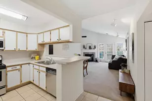 802 Kottke Dr, Madison, WI 53719 - Photo 13