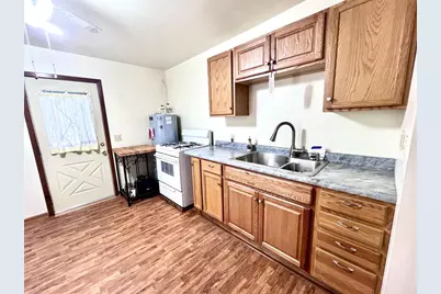 110 3rd Street, Elroy, WI 53929 - Photo 3