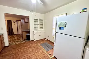 110 3rd St, Elroy, WI 53929 - Photo 5